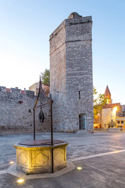 09 mei 2019, Zadar, Kroatië. Captain's Tower, Zadar, Kroatië — Stockfoto