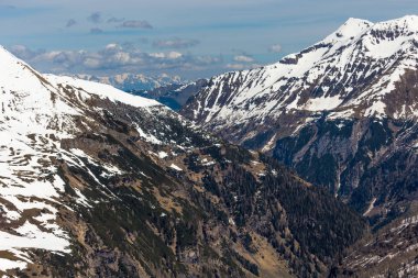 Avusturya'da Grossglockner Geçidi'nin panoramik manzarası