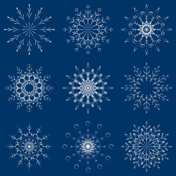 Koleksiyon artistik buz gibi soyut kristal kar kış Aralık dekorasyon grup veya koleksiyon olarak izole üzerinde arka plan pul. Buz veya Don güzel yıldız süs siluet veya sezon resmi