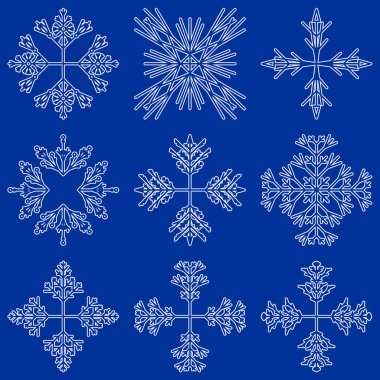 Sanatsal buzlu soyut kristal kar topluluğu üzerinde izole mavi arka plan kış Aralık dekorasyon pul.