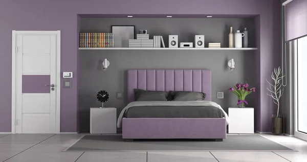 紫色和灰色的主卧室 配有双人床 床头柜和闭门 — 图库照片
