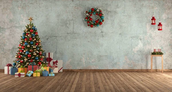 Blått gammalt rum med julgran — Stockfoto