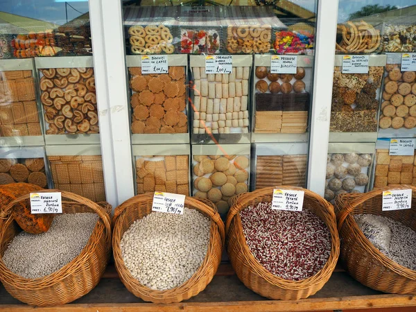 Bohnen Korb Und Kekse Auf Einem Markt Sibiu Rumänien — Stockfoto