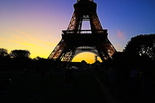 Der Eiffelturm Bei Sonnenuntergang — Stockfoto