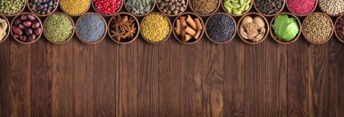 çeşitli baharatlar ve malzemeler arka plan. renkli çeşonlar, 