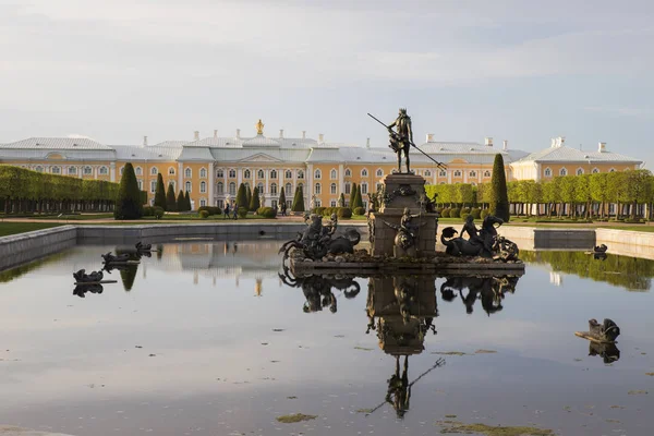 Russie Peterhof Upper Garden Fontaine Neptune — Photo