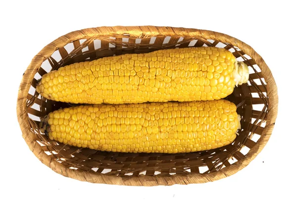 Kolby Kukurydzy Koszu Białym Tle — Zdjęcie stockowe