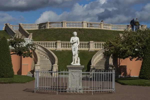 Russia Peterhof Sculpture Venus Medical — Stock Photo, Image