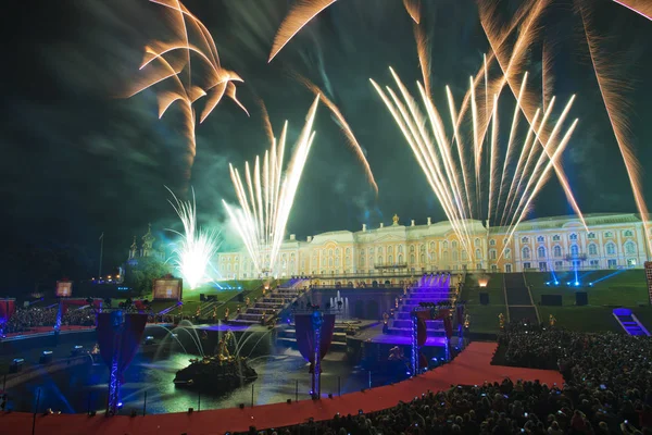 Russia Peterhof Festival Della Fontana Romanzo Teatrale Veduta Della Fontana Foto Stock