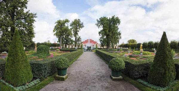 Russia Peterhof Garden Monplaisir Palace Lower Park Panoramic View — Stock Photo, Image