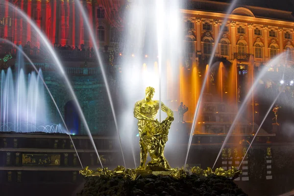 Russie Peterhof Fountain Festival Roman Théâtral Vue Fontaine Samson — Photo