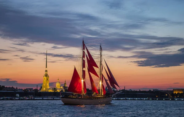 Rússia São Petersburgo Graduados Férias Scarlet Sails 2019 Veleiro Com — Fotografia de Stock