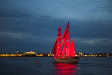 Rusya. St. Petersburg'da. Tatil mezunları 