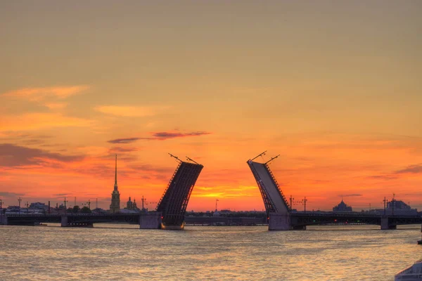 Rosja Rozwód Palace Bridge Sankt Petersburgu Białej Nocy — Zdjęcie stockowe