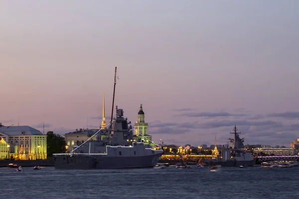 Petersburg Oorlogsschip Bij Navy Day Parade — Stockfoto