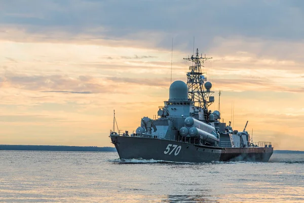 Rússia São Petersburgo Navio Guerra Área Água Golfo Finlândia — Fotografia de Stock