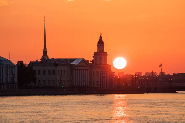 Sint Petersburg Zonsondergang Achtergrond Van Kunstkamera — Stockfoto