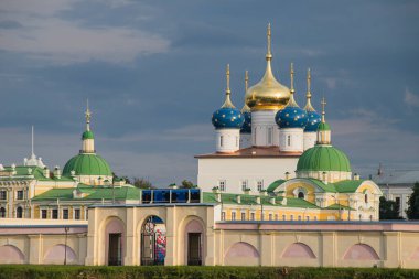 - Rusya. Tver. Stadyumun kilise manzarası 