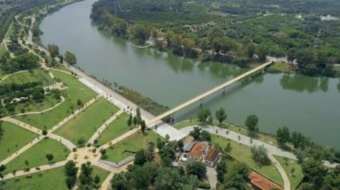 Seville Park ve Christopher Columbus anısına heykel