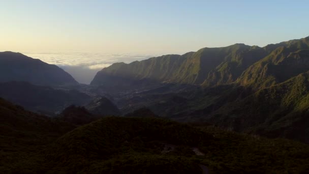 Misty Morning Valley Vista Isla Portuguesa Madeira — Vídeo de stock