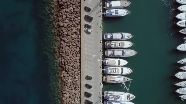 在地中海的游艇 轮船和游艇码头的鸟瞰图 — 图库视频影像