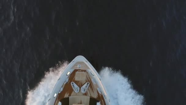 Vista Volo Uccello Una Nave Motoring Attraverso Mare — Video Stock