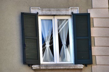 1 * Lecco resort kasaba mimari. Lombardy Bölgesi. İtalya. Como Gölü'nün en önemli ikinci şehir. Europe.2 * Lecco Lombardiya'daki Como Gölü'nün kıyısında İtalya ve Alpler'in eteklerinde güzel bir şehir olduğunu.