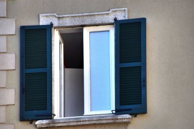 1 * Lecco resort kasaba mimari. Lombardy Bölgesi. İtalya. Como Gölü'nün en önemli ikinci şehir. Europe.2 * Lecco Lombardiya'daki Como Gölü'nün kıyısında İtalya ve Alpler'in eteklerinde güzel bir şehir olduğunu.