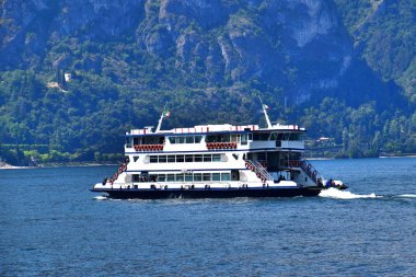 1 *** tatil beldesi Bellagio. Como eyaletinde. Lombardy Bölgesi. İtalya. Avrupa. Kentsel peyzaj. Yaz 2018.2 **** Como Gölü'nün pitoresk kasaba Bellagio the pearl. Kuzey İtalya. Alpler'in eteklerinde.