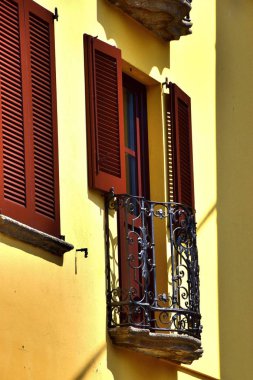 1 *** tatil beldesi Bellagio. Como eyaletinde. Lombardy Bölgesi. İtalya. Avrupa. Kentsel peyzaj. Yaz 2018.2 **** Como Gölü'nün pitoresk kasaba Bellagio the pearl. Kuzey İtalya. Alpler'in eteklerinde.