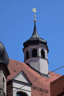 1 * Münih sermaye ve Bavyera kalbinde olduğunu. Şehir Isar Nehri üzerinde. Almanya'nın en güzel şehirlerinden biri. Yaz 2018 Europe.2 * Münih görkemli Panoraması. Mimari anıtları tarihinin.