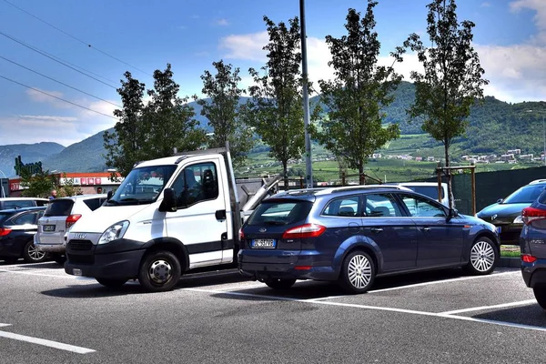 Carretera Transporte Para Coches Camiones Europe Antes Del Largo Viaje — Foto de Stock