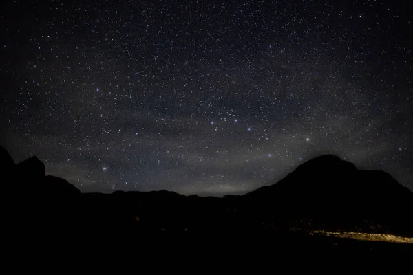 Dolomites 'in gökyüzünde duran büyük ayı Constellation