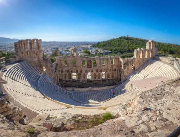 Kippverschiebung von odeo des Herodes atticus, Athener Akropolis — Stockfoto