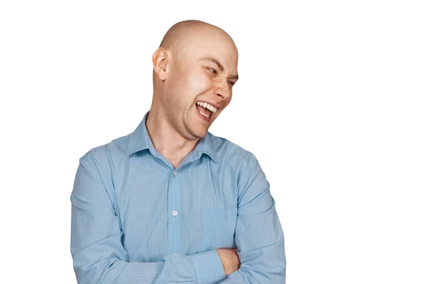 Portret kale man lachend bespotten naar iets of iemand op een geïsoleerde witte achtergrond — Stockfoto