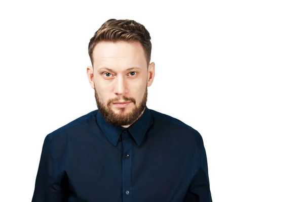 Retrato de hombre adulto serio guapo aislado sobre fondo blanco. Hombre caucásico con barba. Empresario . —  Fotos de Stock