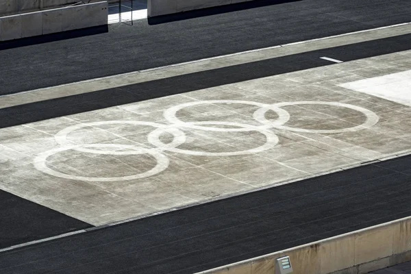 Олимпийские Кольца Стадионе Панафинея — стоковое фото