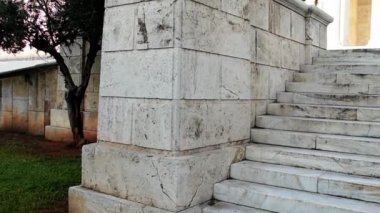 Atina Akademisi Platon ve athena heykelleri