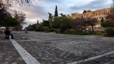 Atina, Yunanistan, 01-23-2019 insanlar yayalara acropolis çevresinde