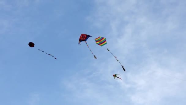 Flygande Drakar Himlen Festivalen Grekland — Stockvideo