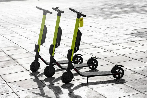 Few electric scooters parked — Stock Photo, Image