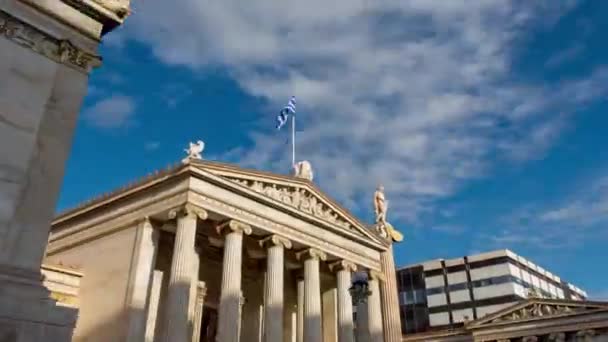 Hiper Lapso Edificio Neoclásico Mármol Grecia Bajo Cielo Nublado — Vídeo de stock