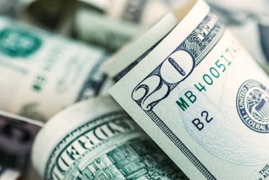 çok fazla Amerikan Doları