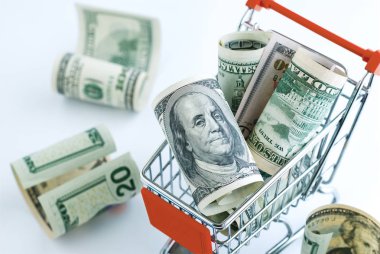 Dolar bir süpermarket arabası