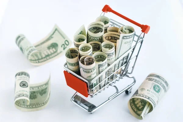 Dolarów w koszyku supermarket — Zdjęcie stockowe