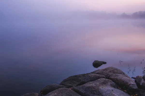 Amanecer sobre el río — Foto de Stock