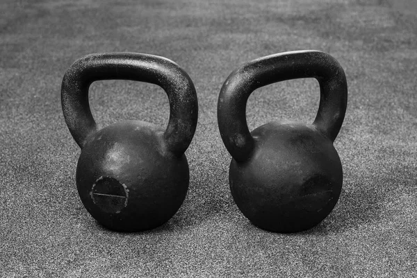 두 개의 무거운 kettlebell — 스톡 사진