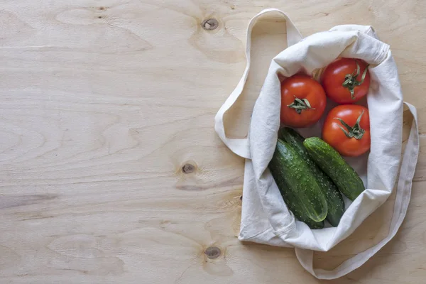 Fresh Healthy Salad Tomatoes Cucumbers Displayed Cloth Bag Wood Background — Stock Photo, Image