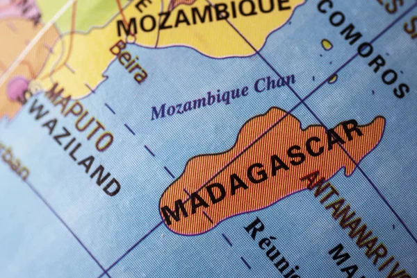 Madagaskar ve Mozambik bir küre özellikli — Stok fotoğraf