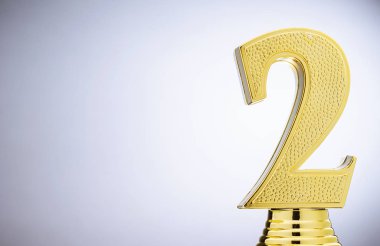 2. sırada kopya alanı ile altın kupa kadar Ikincisi